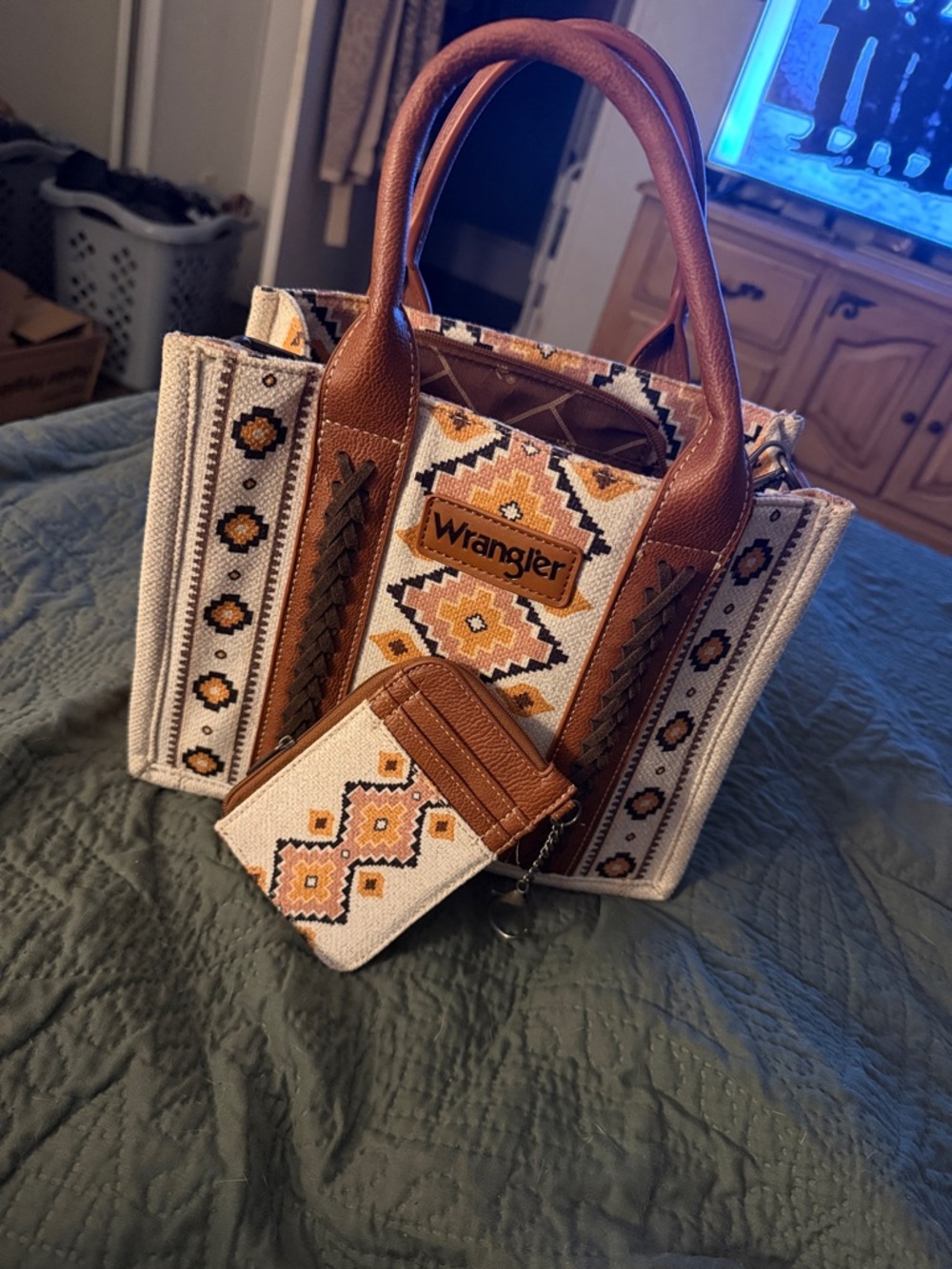 Wrangler Aztec Tote with Brown Trim and Mustard Accents